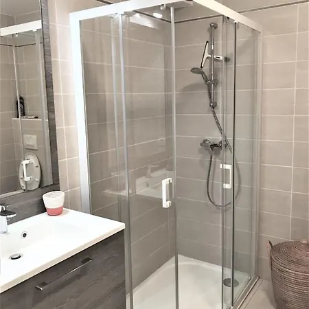 Appartement Centre Les Pins 1 Bedroom With Ac, Swimming Pool And Parking Juan-les-Pins