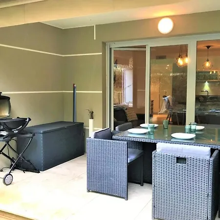 Centre Les Pins 1 Bedroom With Ac, Swimming Pool And Parking *