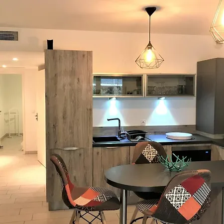 Centre Les Pins 1 Bedroom With Ac, Swimming Pool And Parking 주앙레핑