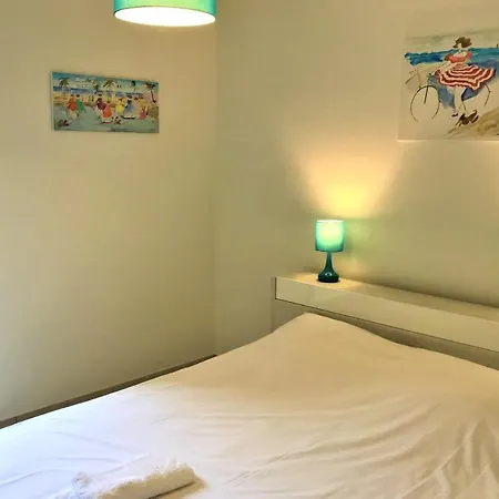 Centre Les Pins 1 Bedroom With Ac, Swimming Pool And Parking 아파트 주앙레핑