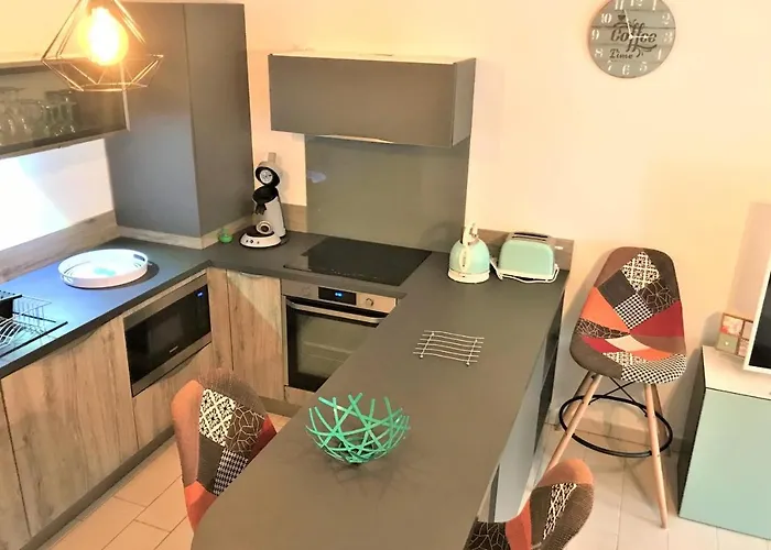 Centre Les Pins 1 Bedroom With Ac, Swimming Pool And Parking Juan-les-Pins