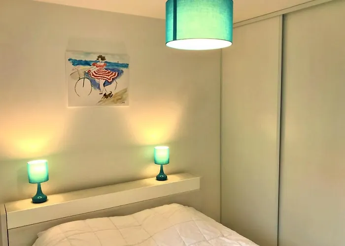 Centre Les Pins 1 Bedroom With Ac, Swimming Pool And Parking